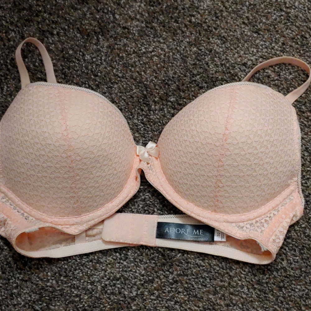 Adore me under wire padded  light pink lace bra